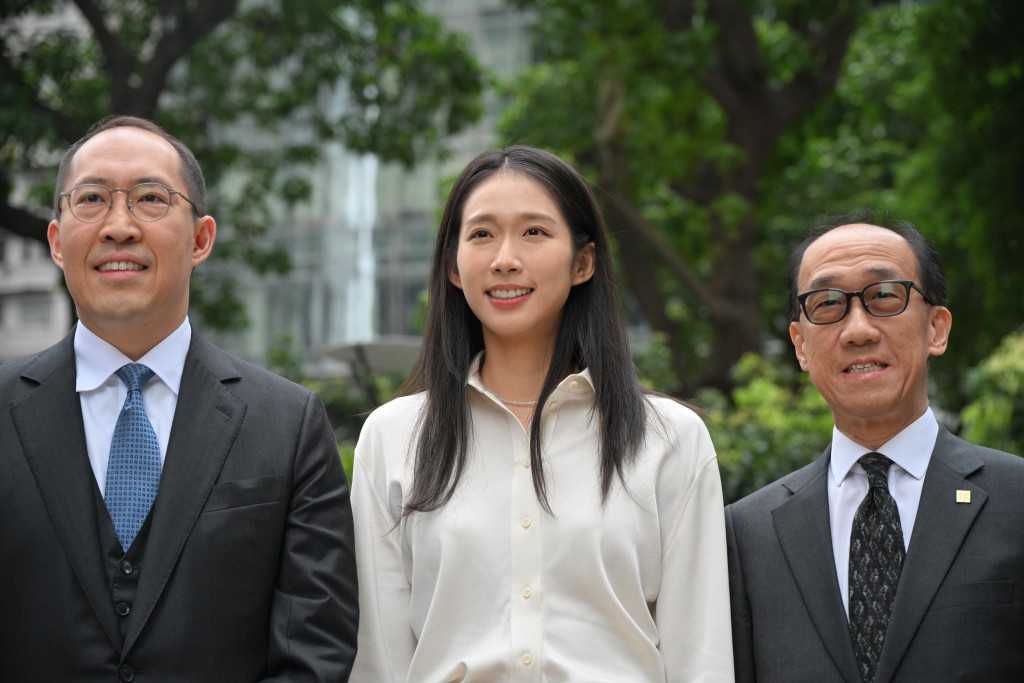 巴黎奧運女子重劍金牌得主江旻憓參選旅遊界。