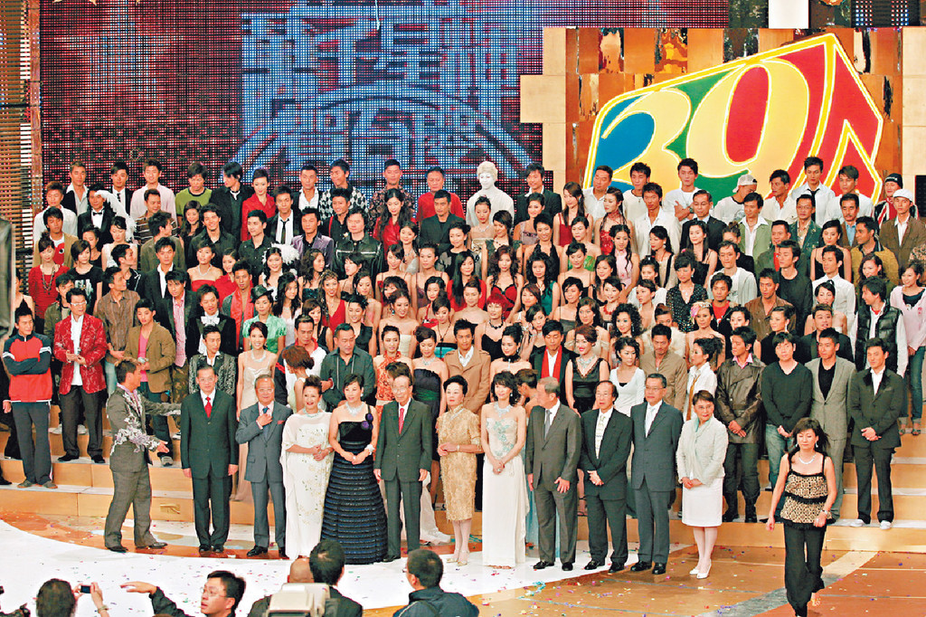 ■利孝和夫人以往均以旗袍Look出席TVB台慶節目。