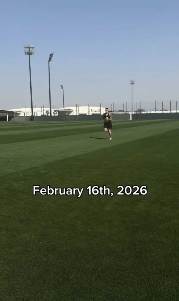 施斯高到杜拜私人特訓。影片截圖