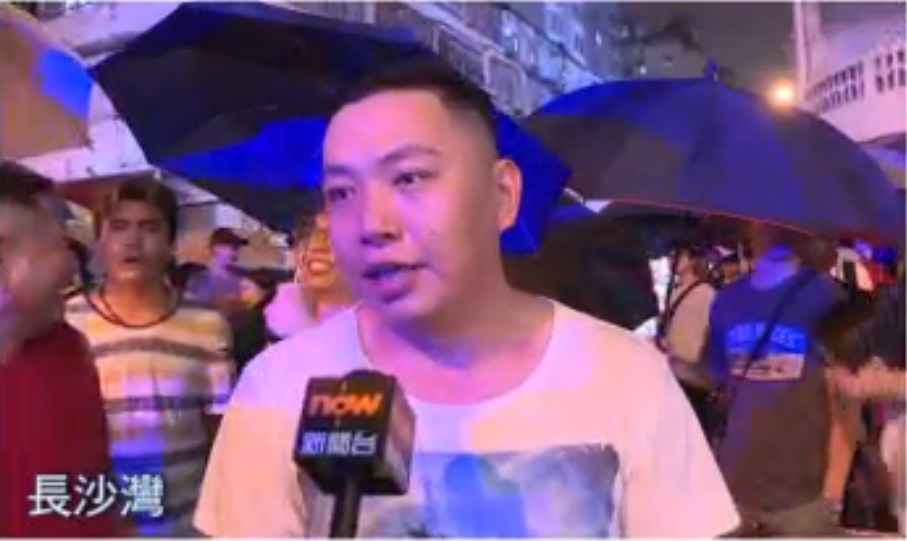 现场一名男食客接受传媒访问。now新闻截图