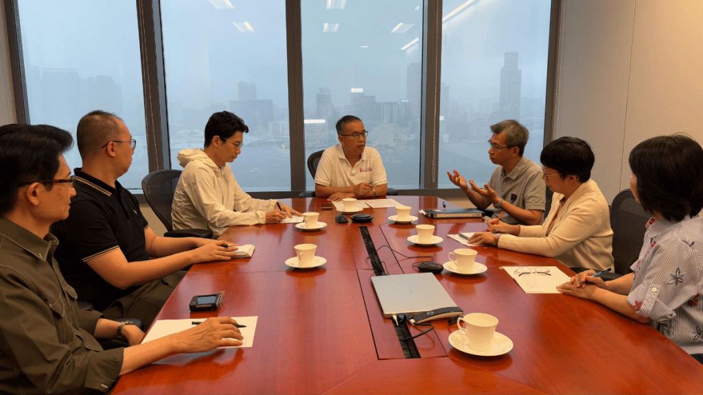 政府飲用水︱財庫局開緊急會議 三重行動跟進 邀審計署審查招標 設小組審視採購機制
