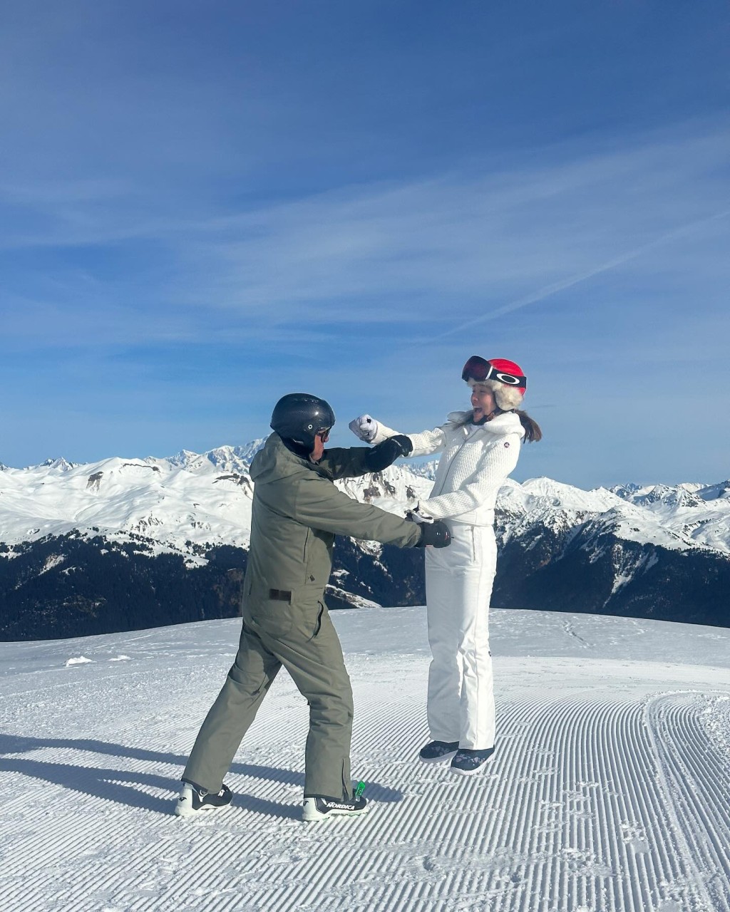 李美慧在IG上载去滑雪的相片。