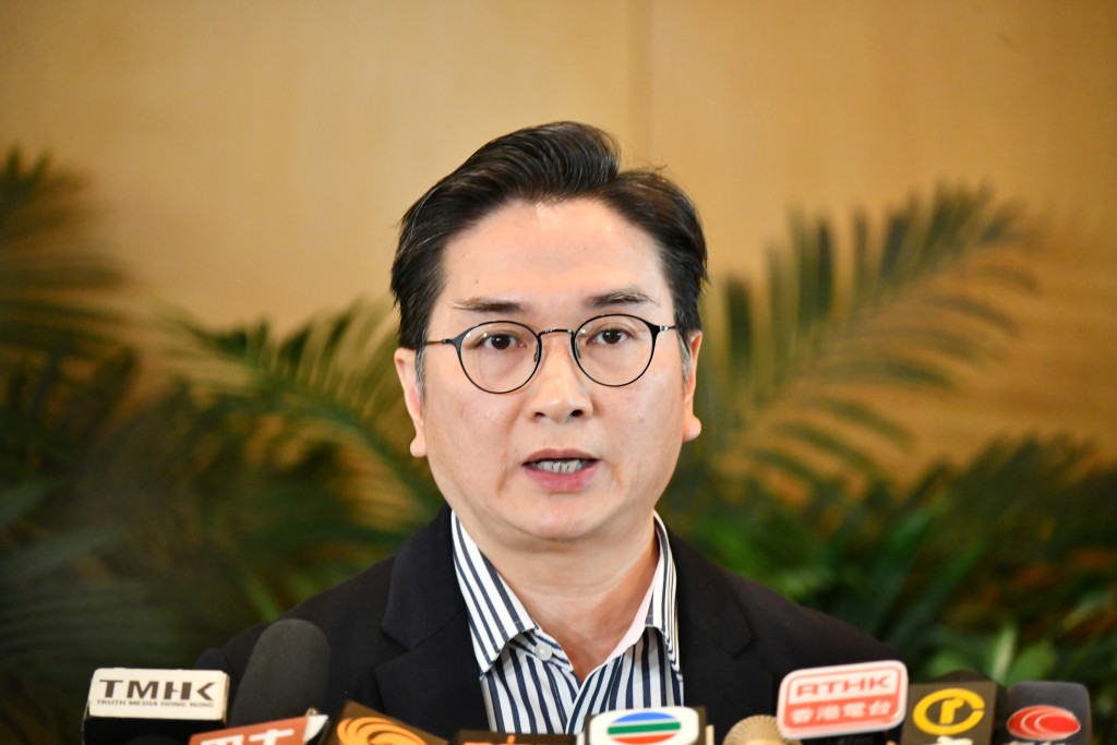 港铁公司车务工程维修副总监李剑雄。
