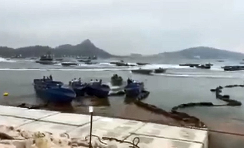 水警驅趕走私大飛片段截圖