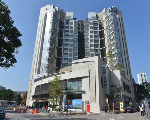 女網民指自己早前搬入富盈門新居，但媽媽不滿座向，擅作風水擺設，反使她更煩惱。資料圖片