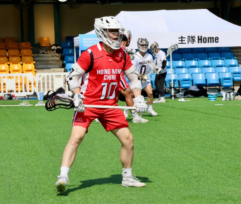 10號的李侗是第一次代表香港隊比賽，他在第一節率先為港隊攻入第一個入球，他賽後坦言十分開心，為日後進軍大港腳是支強心針。徐嘉華攝