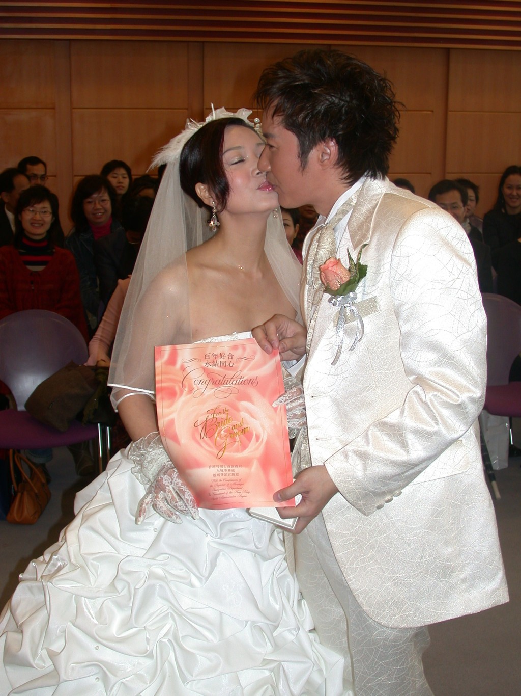 李文標在2006年同女友胡櫻汶結婚。