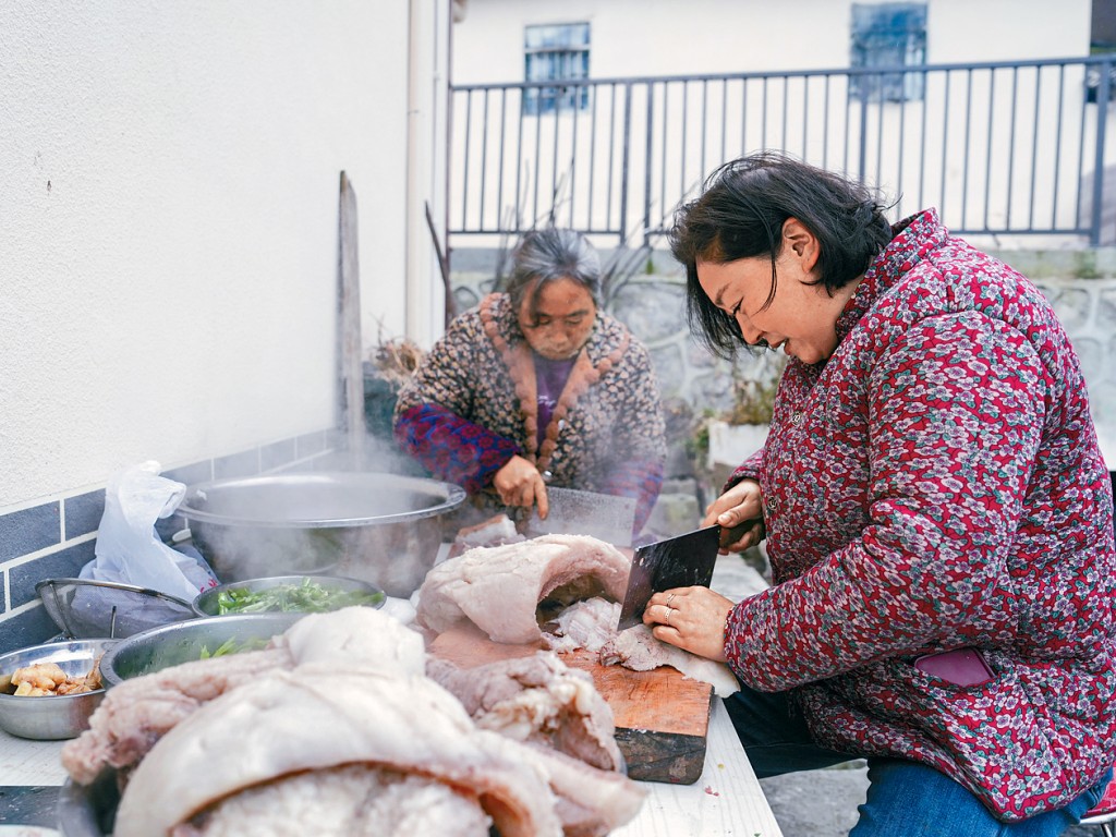 有專家指出，很多民眾習慣於春節前大量購入豬肉，節後一至兩個月均處於消化庫存階段，令需求明顯轉弱。