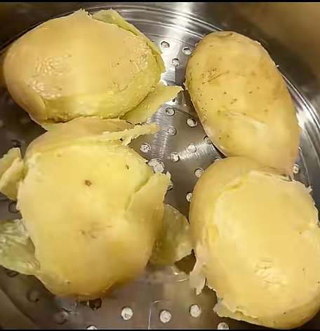 汕头男改食薯仔当主食，半年激减25磅逆转三高脂肪肝消失。 抖音