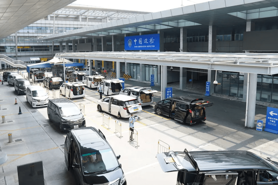 目前，深圳共有11個口岸適用144小時過境免簽政策。