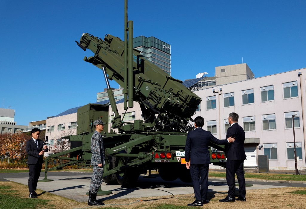 日本自衛隊將加強軍力。路透社