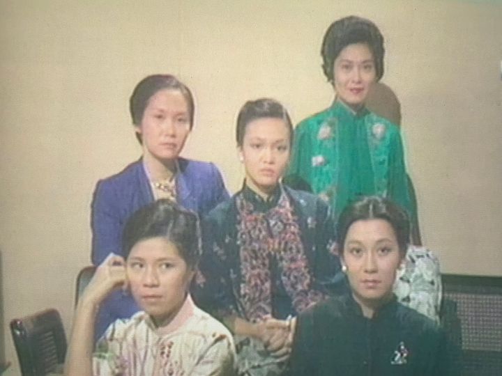 李琳琳（后左一）在1980年TVB剧《轮流转》的演出吸引导演。