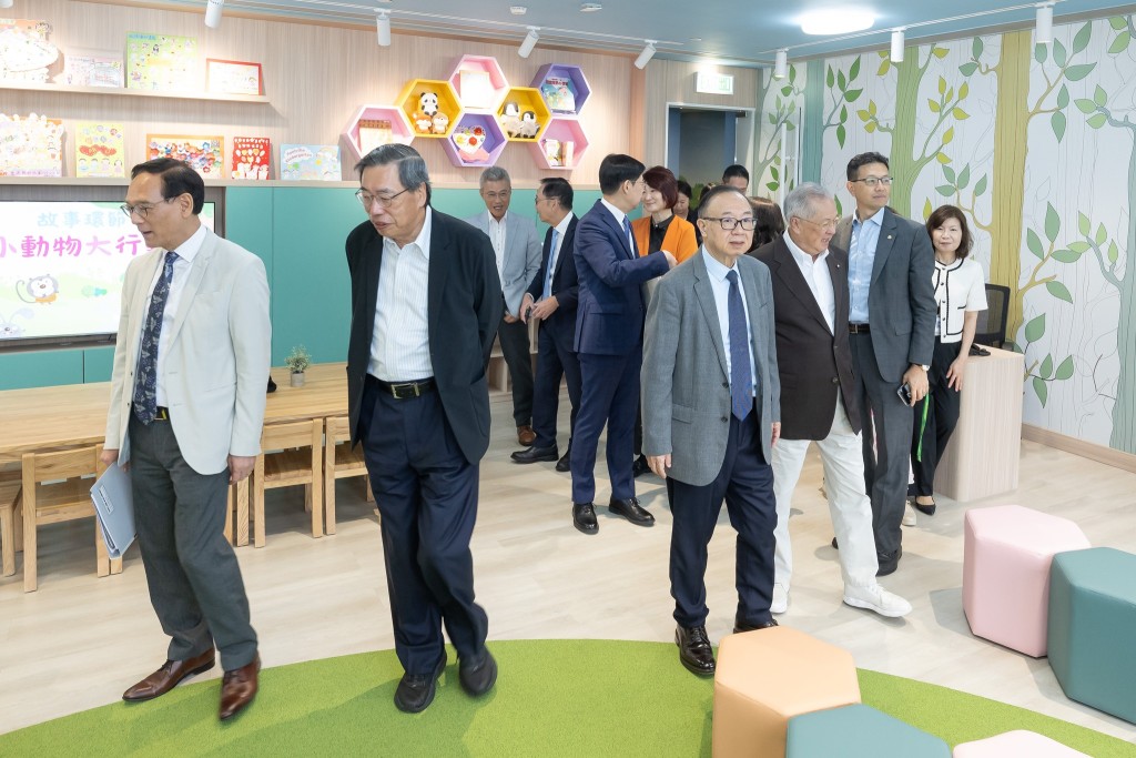 在行管會的督導下,秘書處在綜合大樓完成了至少40項主要設施優化工程。梁君彥fb圖片 在行管會的督導下,秘書處在綜合大樓完成了至少40項主要設施優化工程。梁君彥fb圖片