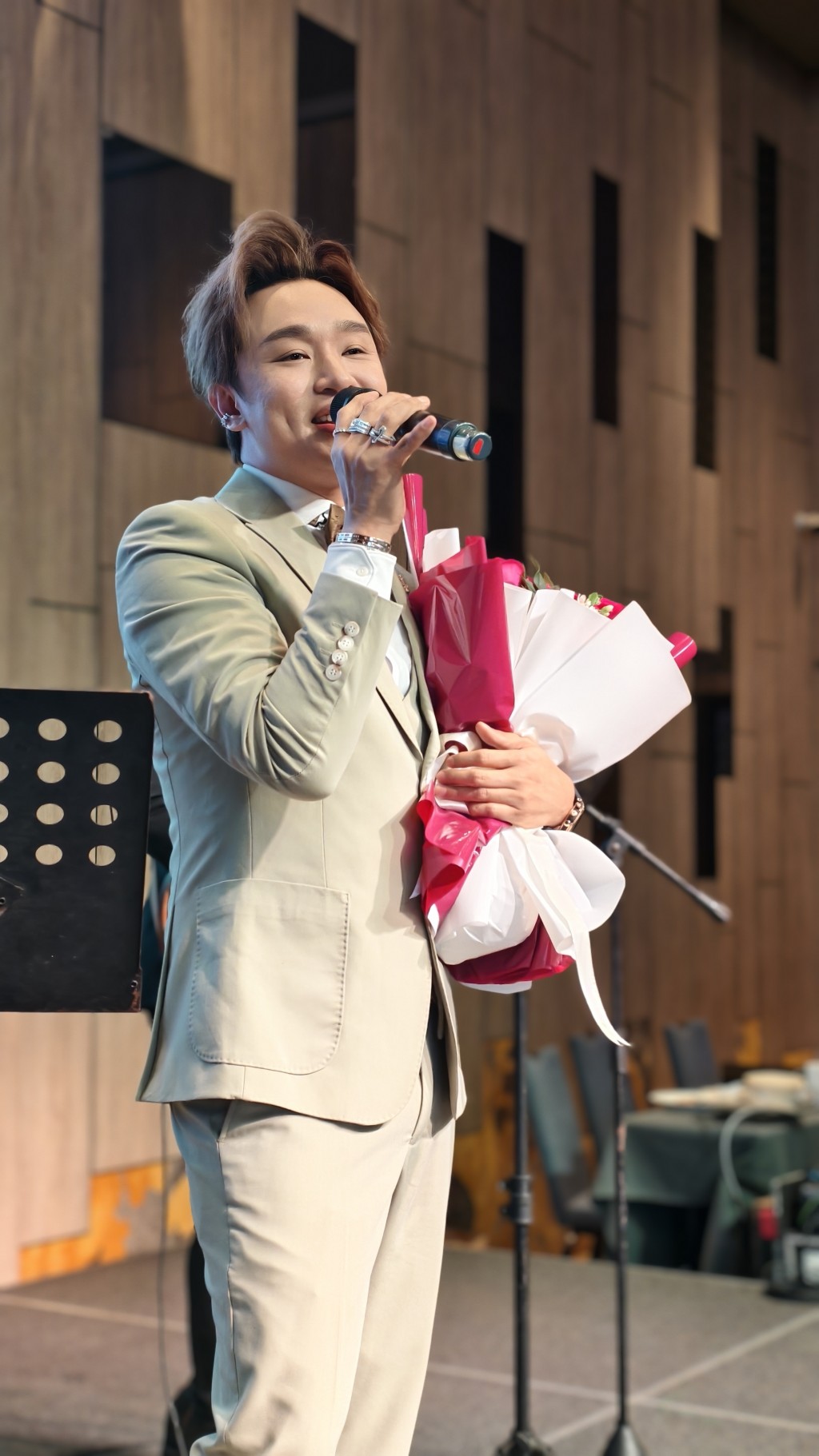 Rax首次在家鄉獻唱新歌《我就是舞台》。 Rax首次在家鄉獻唱新歌《我就是舞台》。