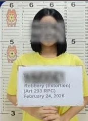 中國男在菲用交友App約砲,遭變性人拍片勒索,警捕四名疑犯。 中國男在菲用交友App約砲,遭變性人拍片勒索,警捕四名疑犯。