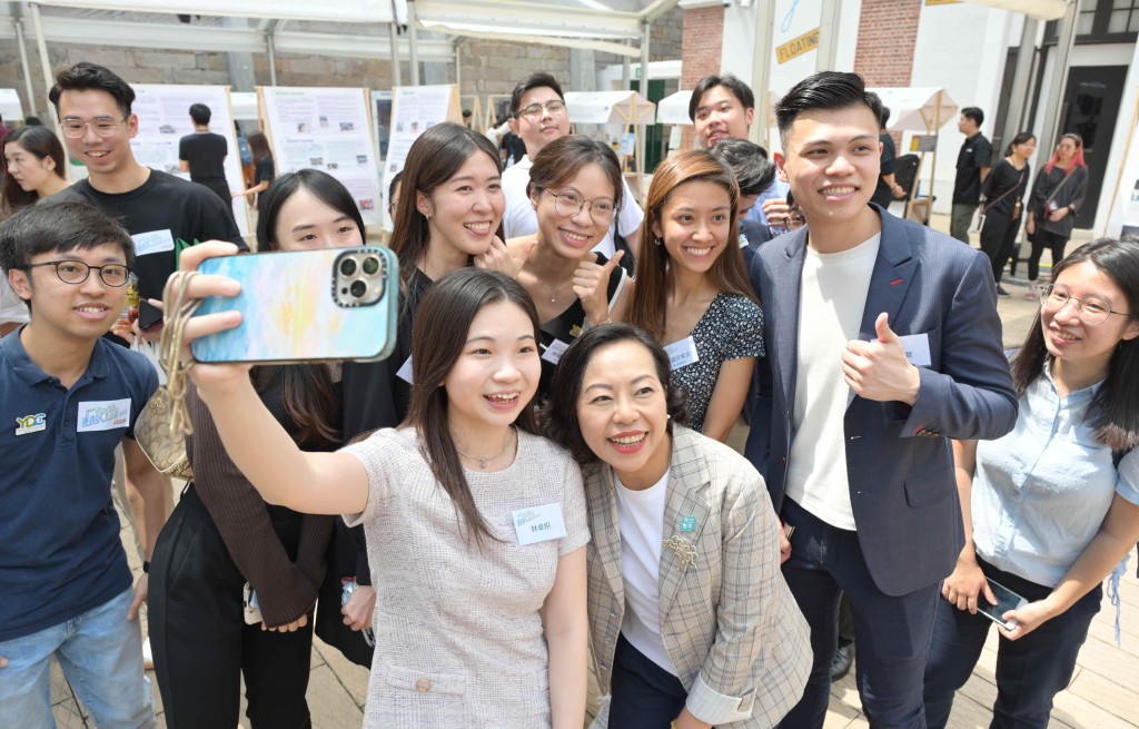 民青局非常重視青年的發展。政府新聞處圖片 民青局非常重視青年的發展。政府新聞處圖片