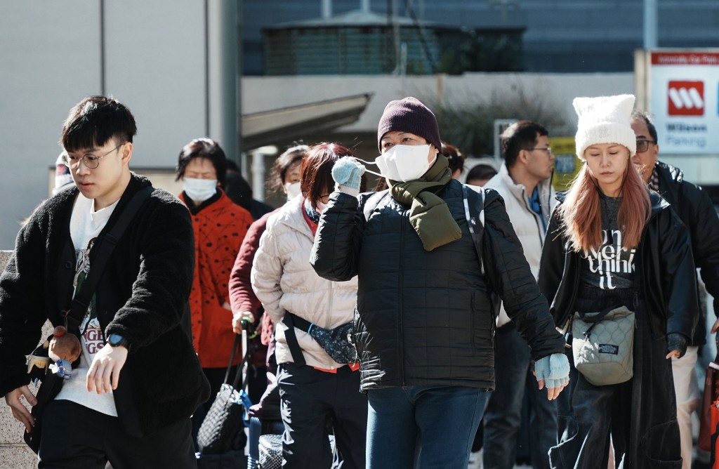 本港今早清涼,大部分地區氣溫在16、17度左右。 本港今早清涼,大部分地區氣溫在16、17度左右。