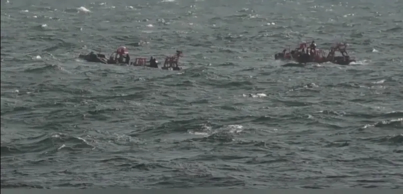 11月10日，韓國海警搜救失蹤船員。 新華社