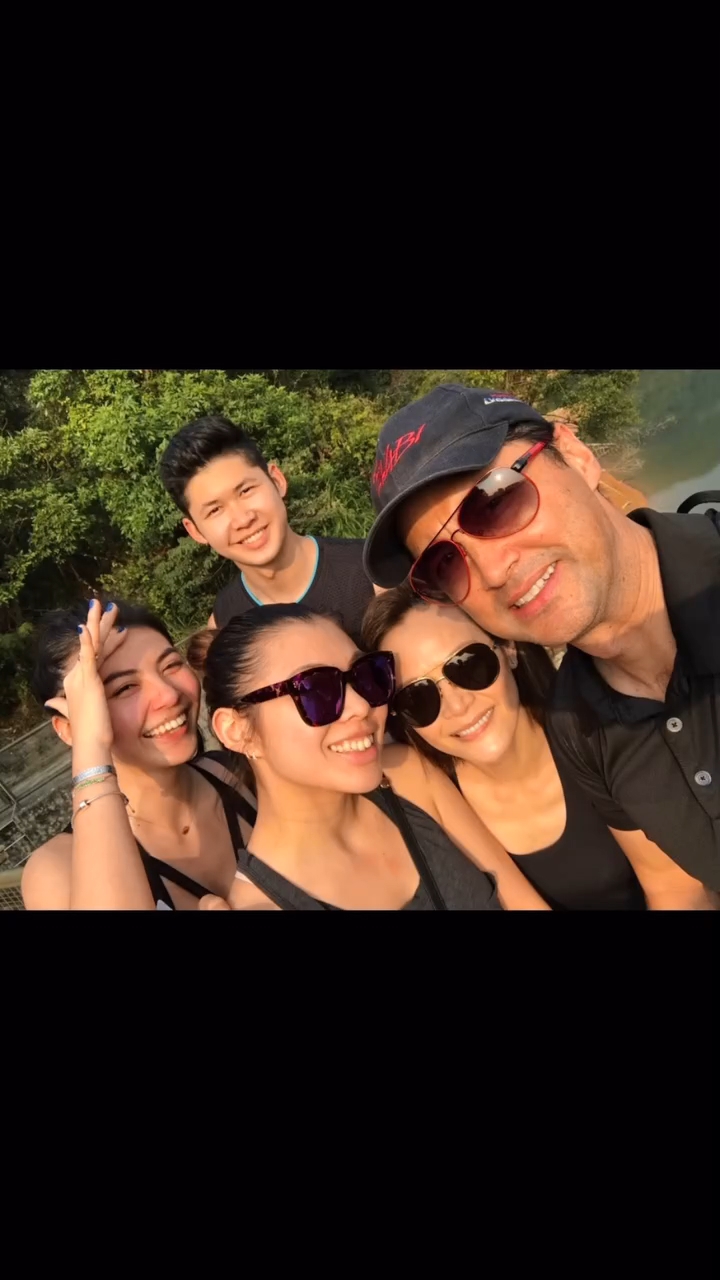 今年是王敏德和馬詩慧結婚33周年,二人貼上多張昔日照放閃。 今年是王敏德和馬詩慧結婚33周年,二人貼上多張昔日照放閃。