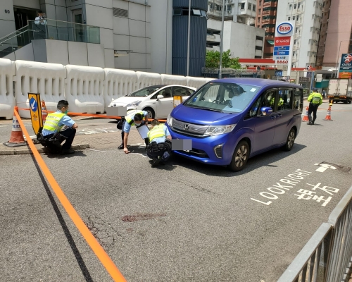 私家車撞倒老翁。