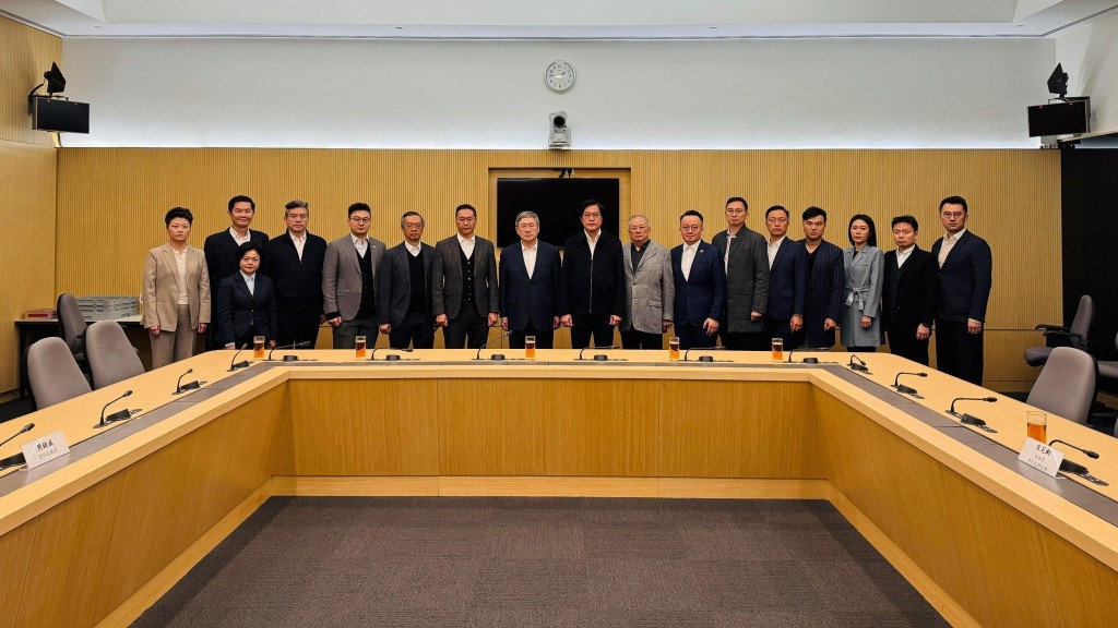 宏福苑火災︱自由黨倡政府收購全數業權 連同援助基金及保險賠償 向1982戶分配款項