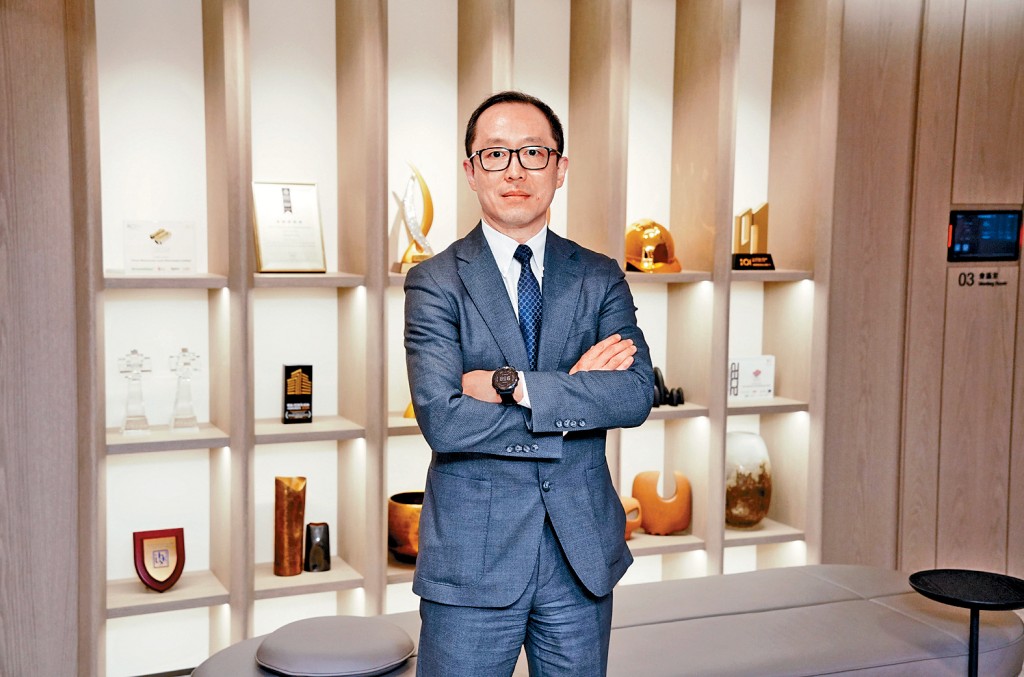 華潤置地（海外）施偉賢認為，市區享一線海景及具規模大型項目，升值潛力優厚。