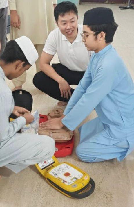 消防處人員舉行兩場防災應急講座，以烏都語與居民分享如何應對災害或意外。消防處FB圖片