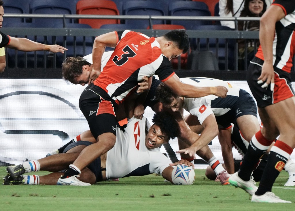 港男子隊在首戰擊敗勁敵山東隊。