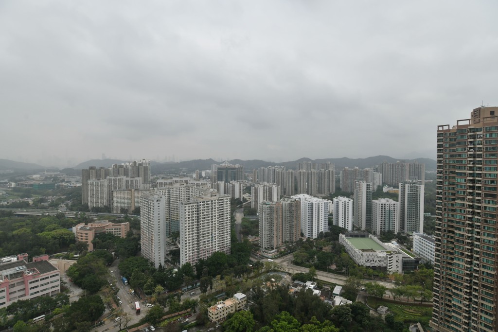 單位近望為清河村一帶市景,及眺望山景。