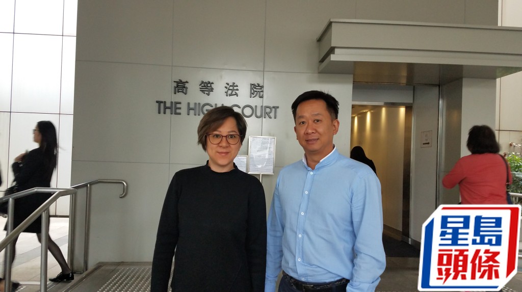 而2017年新马师曾遗产税上诉案，邓兆荣亦多次与姊姊邓小艾一同上庭。