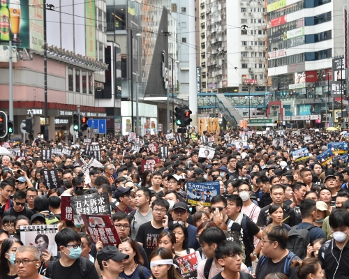 前年8月18日大批示威者走上街頭。資料圖片