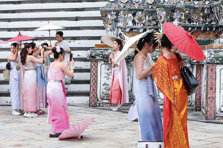 泰國今年前9個月累計接待外國遊客2411萬人次，較去年同期下降7.5%。 新華社