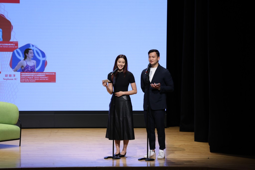 Stephanie 也在會上客串司儀。徐嘉華攝