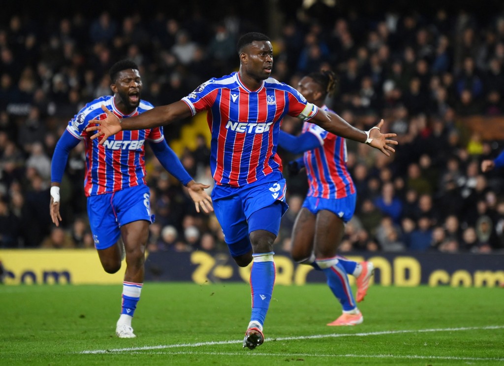 水晶宫作客以2：1击败富咸。路透社