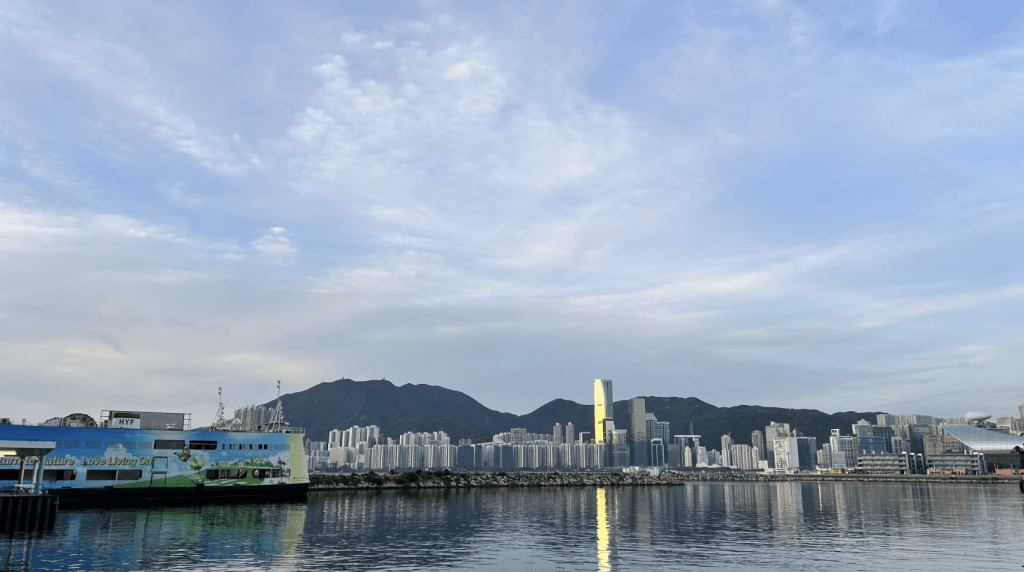 天文台|市區最高氣溫約33度 晚上有幾陣驟雨及狂風雷暴