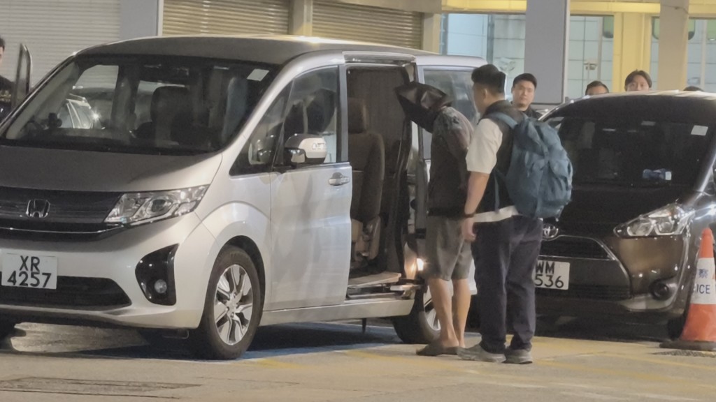 62岁主犯梅耀强昨晚被押解返回香港,随即被香港警方拘捕。资料图片 62岁主犯梅耀强昨晚被押解返回香港,随即被香港警方拘捕。资料图片