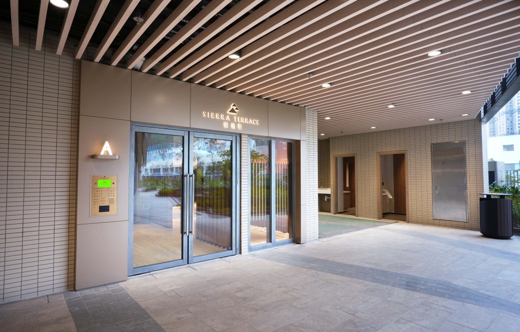 房協為「樂嶺軒」邀請第三方建築測量師驗樓。