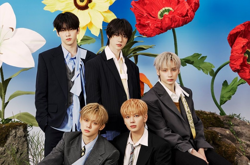 TOMORROW X TOGETHER(TXT) TOMORROW X TOGETHER(TXT)