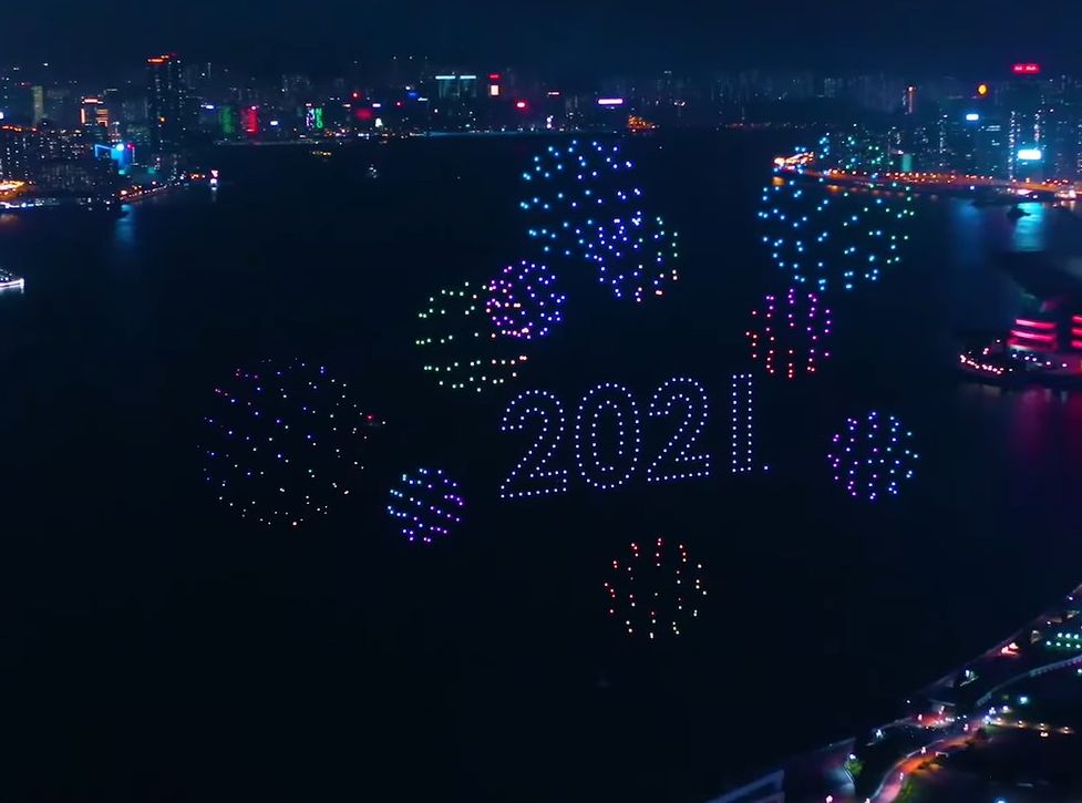 New TV在去年的跨年晚會中亦有無人機匯演。影片截圖