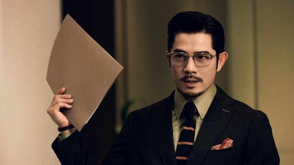 城城充分展現律師能言善辯的氣場。 城城充分展現律師能言善辯的氣場。