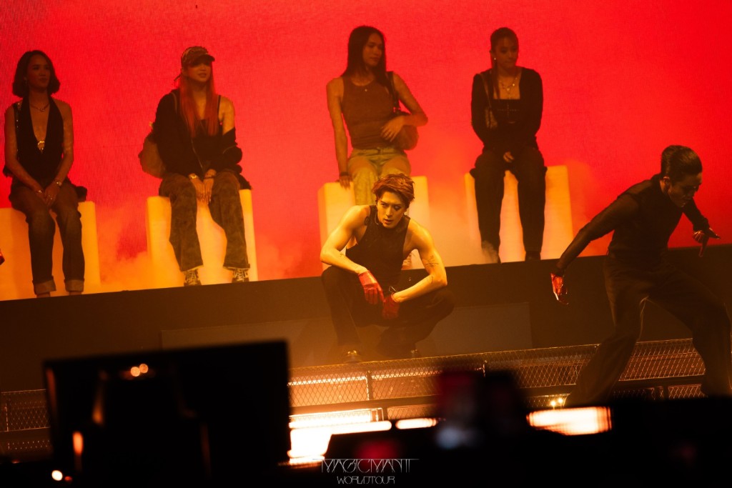 在馬尼拉,Jackson他亦有放鬆自己,去了品嚐地道著名炸雞。 在馬尼拉,Jackson他亦有放鬆自己,去了品嚐地道著名炸雞。