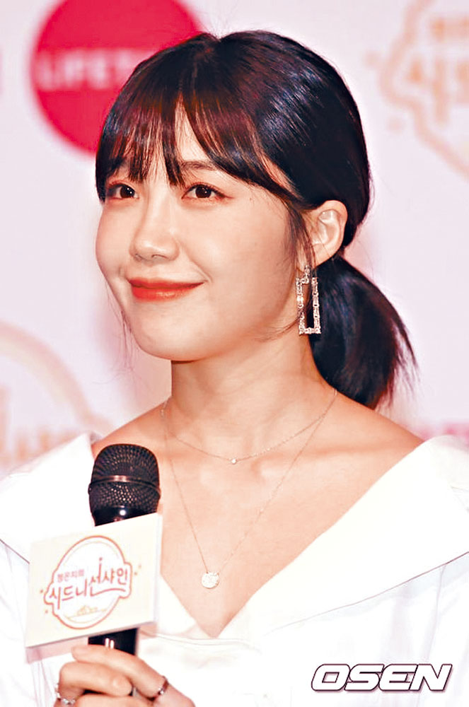 鄭恩地一直飽受跟蹤狂騷擾，昨日稱已提出起訴。