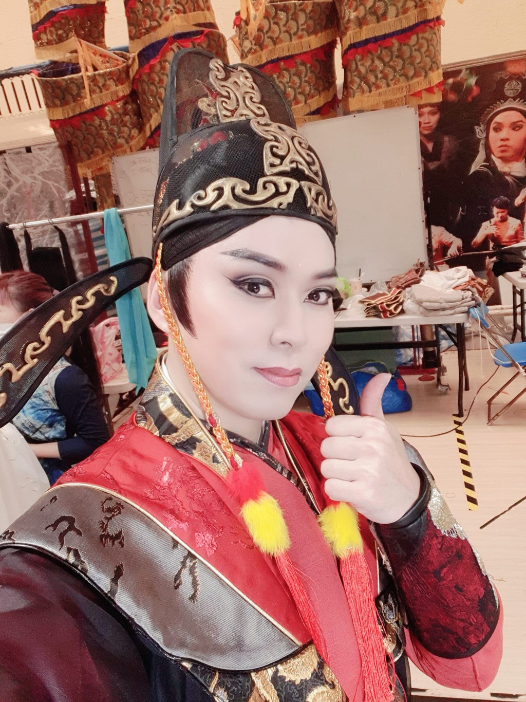 被控性侵4名男學生的李菄峻,在台灣有「戲曲王子」之稱。FB 被控性侵4名男學生的李菄峻,在台灣有「戲曲王子」之稱。FB
