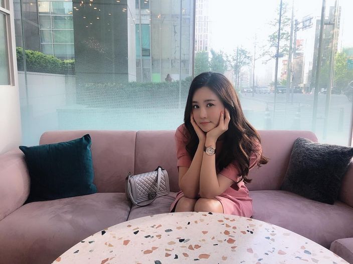 李多海曾在2013年承認自己整容。