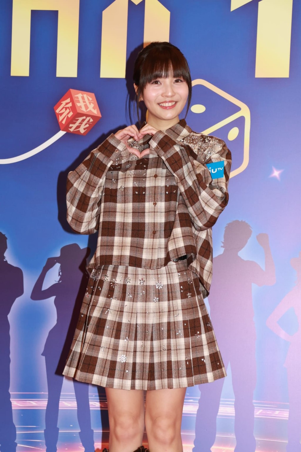 吳冰學識擺心心,唔會遮住自己面口。 吳冰學識擺心心,唔會遮住自己面口。