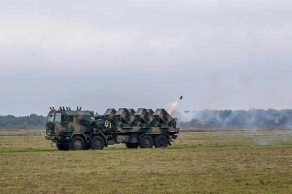 MN-123型反坦克地雷可由布雷車發射部署。HSW