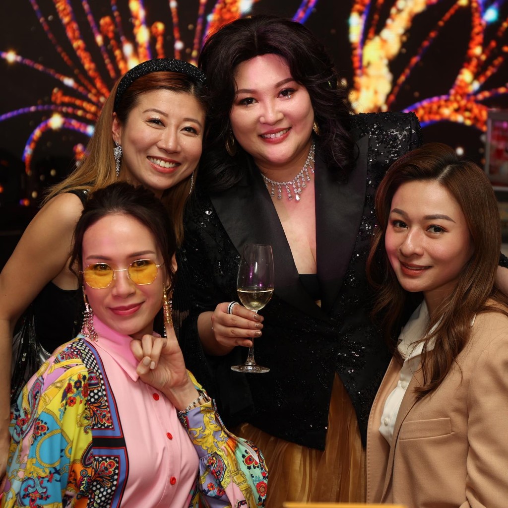 日前，林钰洧再夥拍庄思明、刘晨芝及谭嘉仪，参加富婆直播主Wendy Lai的生日会。