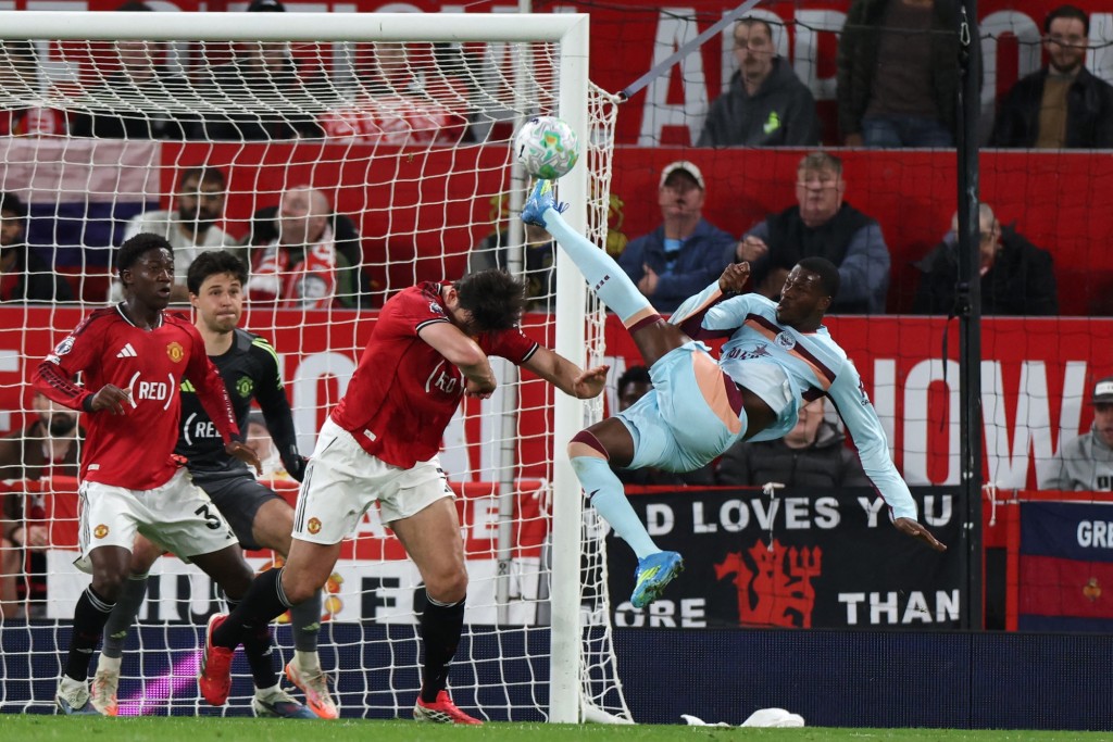 賓福特有多次攻門機會。法新社