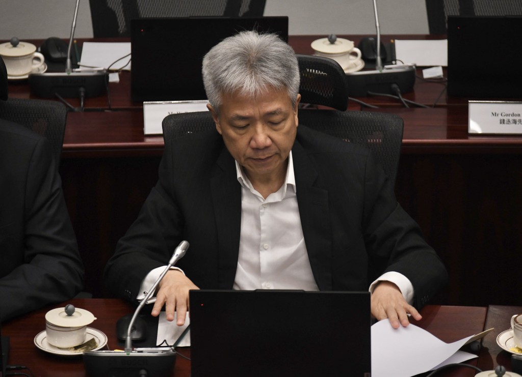 資助房屋小組委員會主席張仁良。 資助房屋小組委員會主席張仁良。