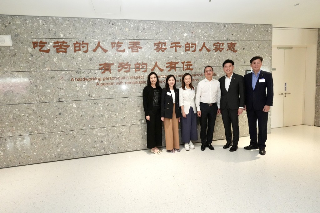 訪問團展開首日行程。林定國fb
